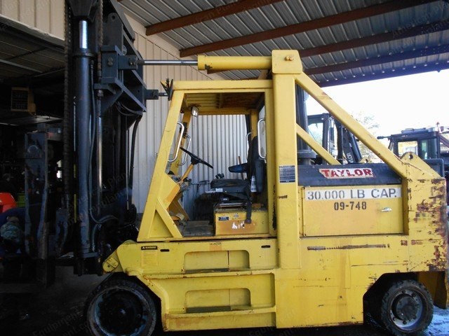 Taylor, TCH300M, 1992, 30000 lbs Capacity, Diesel, Cushion Tire