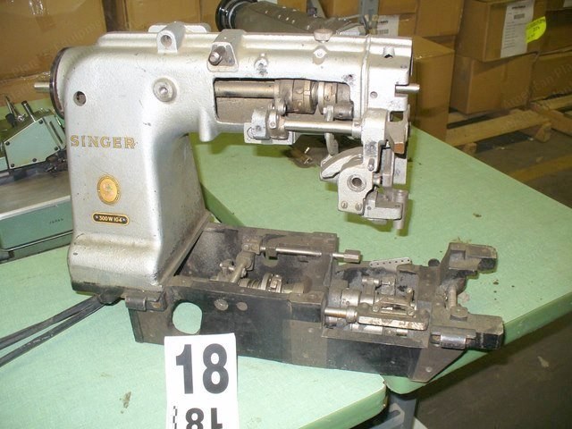 Singer, 300W 104, Sewing Head, Missing Parts