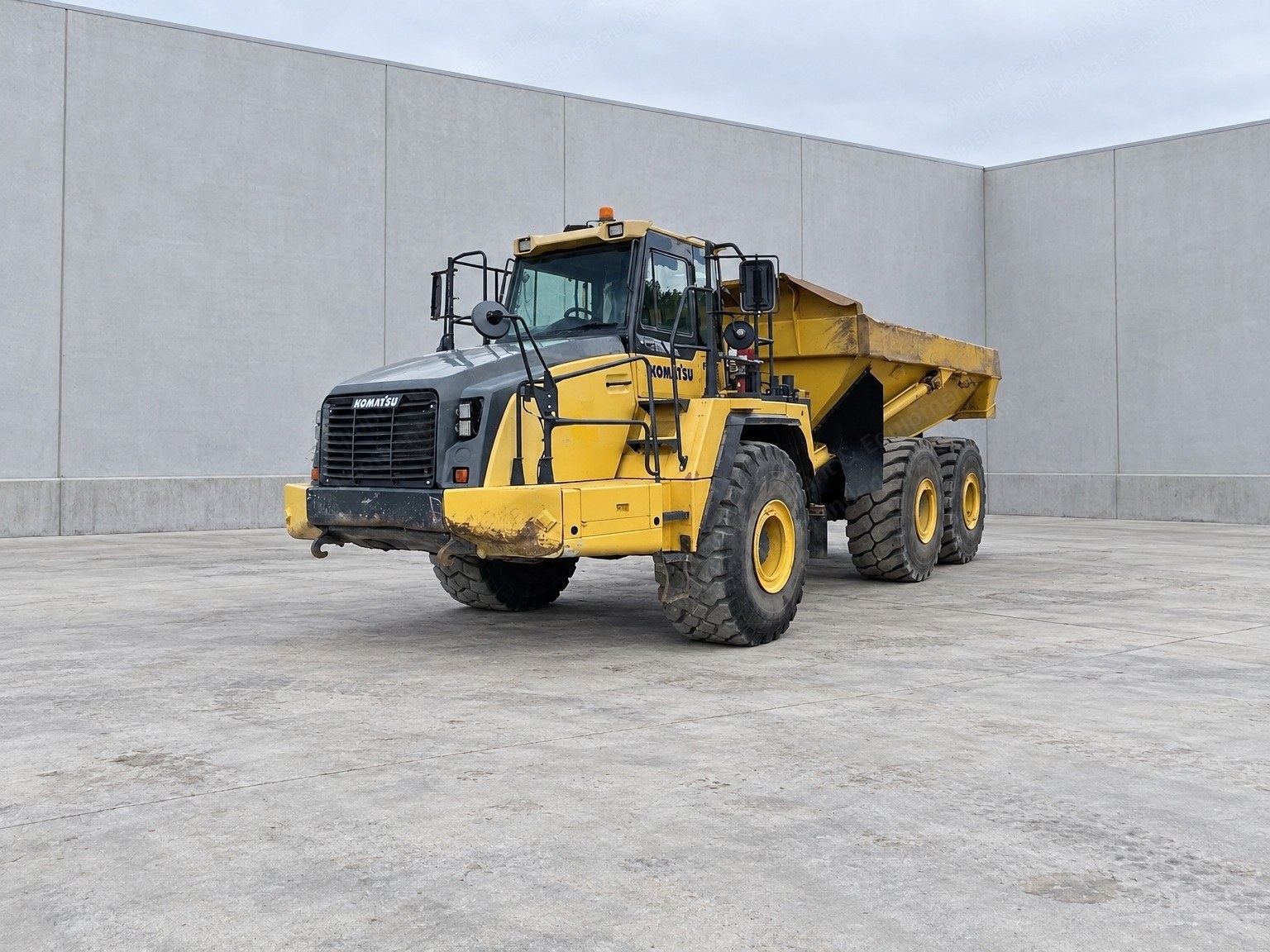 Komatsu, HM400, 2016, Articulated Dump Truck, 40 Ton Capacity, 24398 Hours