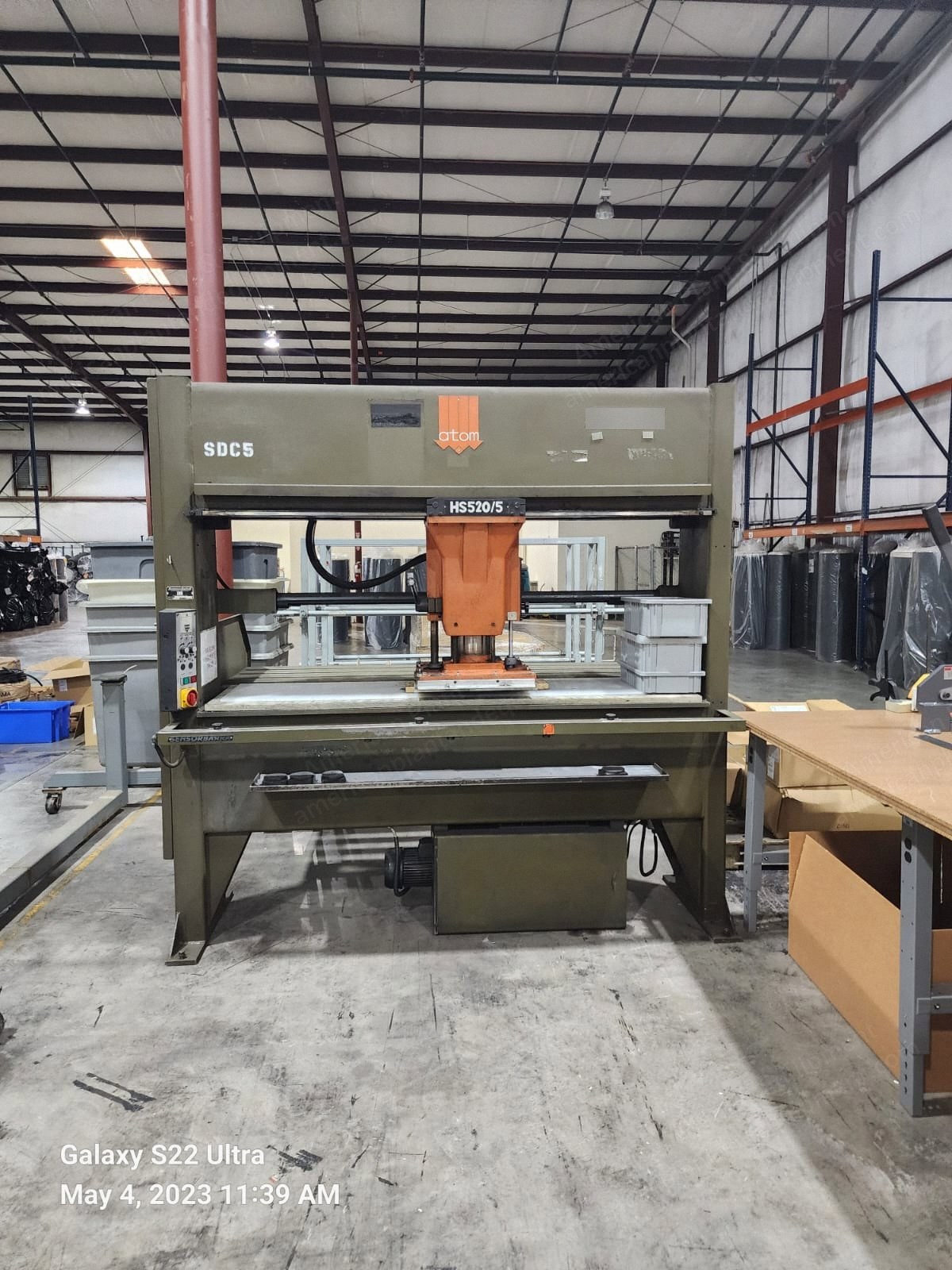 Atom, HS520/5, Die Cutter, 77 inch Working Width, 104 inch Top Table Width