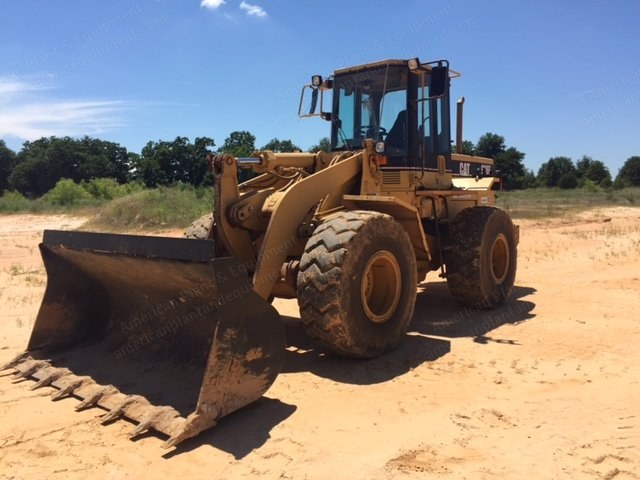 Caterpillar, 938F, 1995, Wheel Loader, Cab with Heat, Front Coupler with Bucket and Forks, Auxiliary Hydraulics