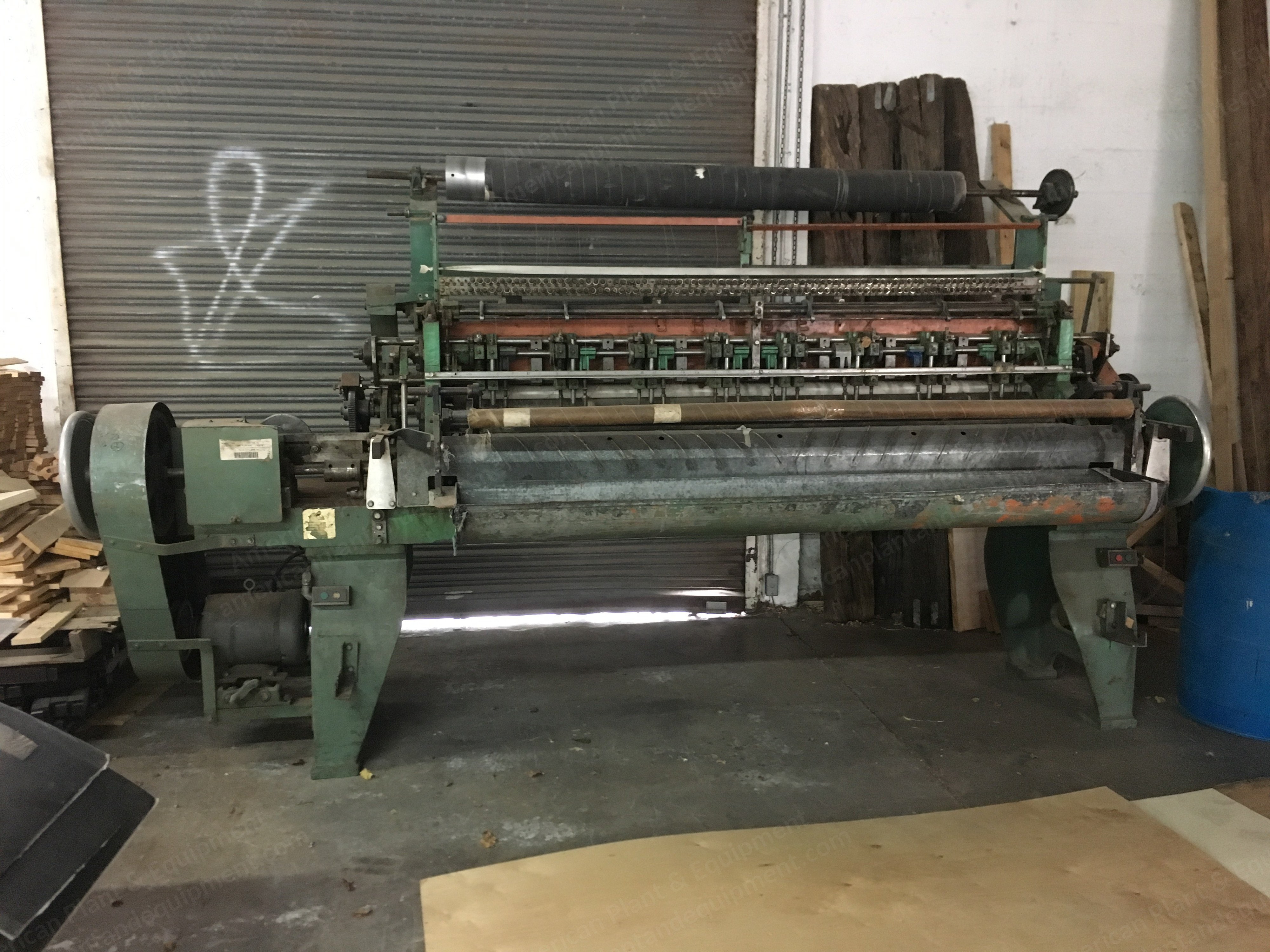 Gribetz, MC 2300, 2 Bar Lock Stitch Quilter, 84" Width, 2x3 Needle Spacing