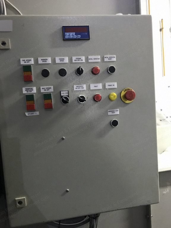 Nowo, VAC, 1999, Complete Pillow Filling Line, 2 Filling Boxes 1000x1200mm, RK-1200 Fine Opener, Bag Sealing