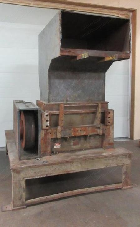 Cumberland, 37H Hog, Granulator, 18x37 inch Feed Throat, 150 HP, 15 Blades