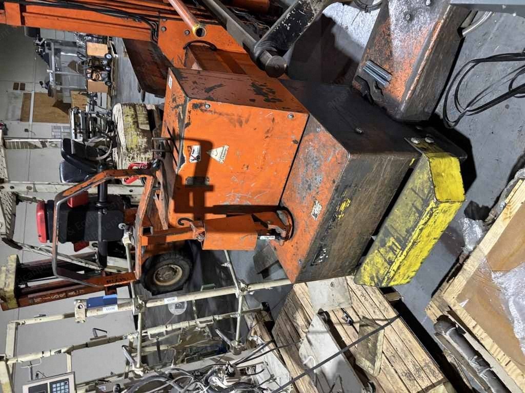 Hubtex, KHHW-VRFE/2000, 1998, Electric Warp Beam Truck, 9' Beam Width, Hydraulic and Motorized