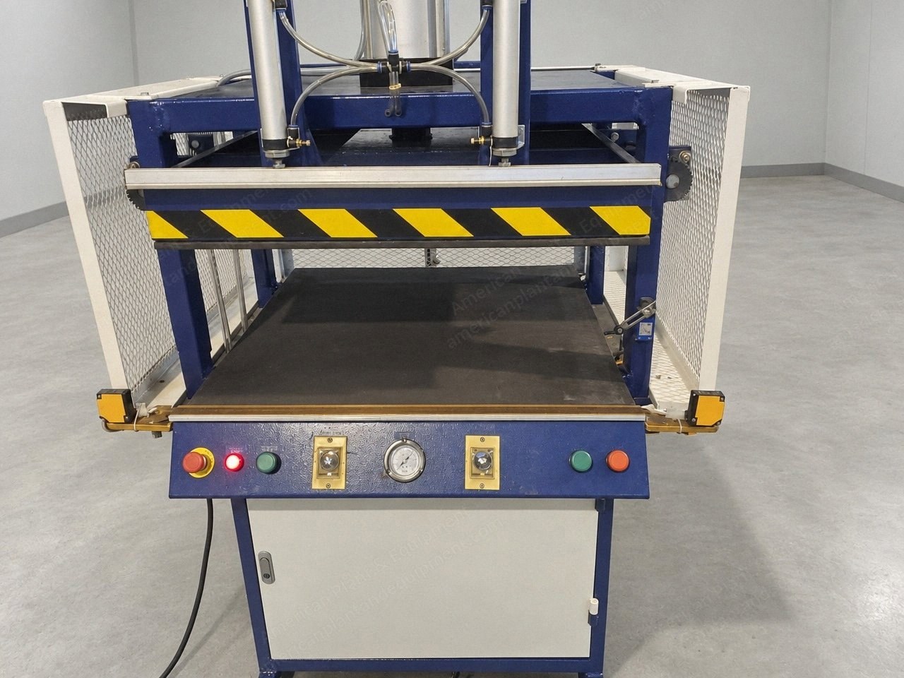 NovaStar, Pneumatic Heat Sealing Machine, 220V, 0.65 MPA