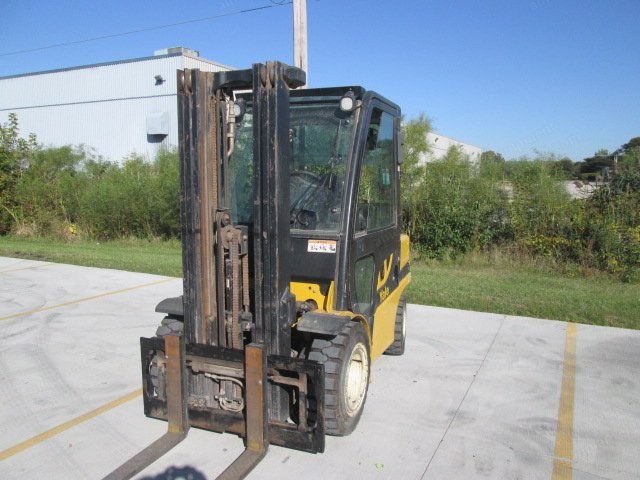 Yale, GDP060, 2011, 6000 lb Capacity, Triple Mast, Heated Cab