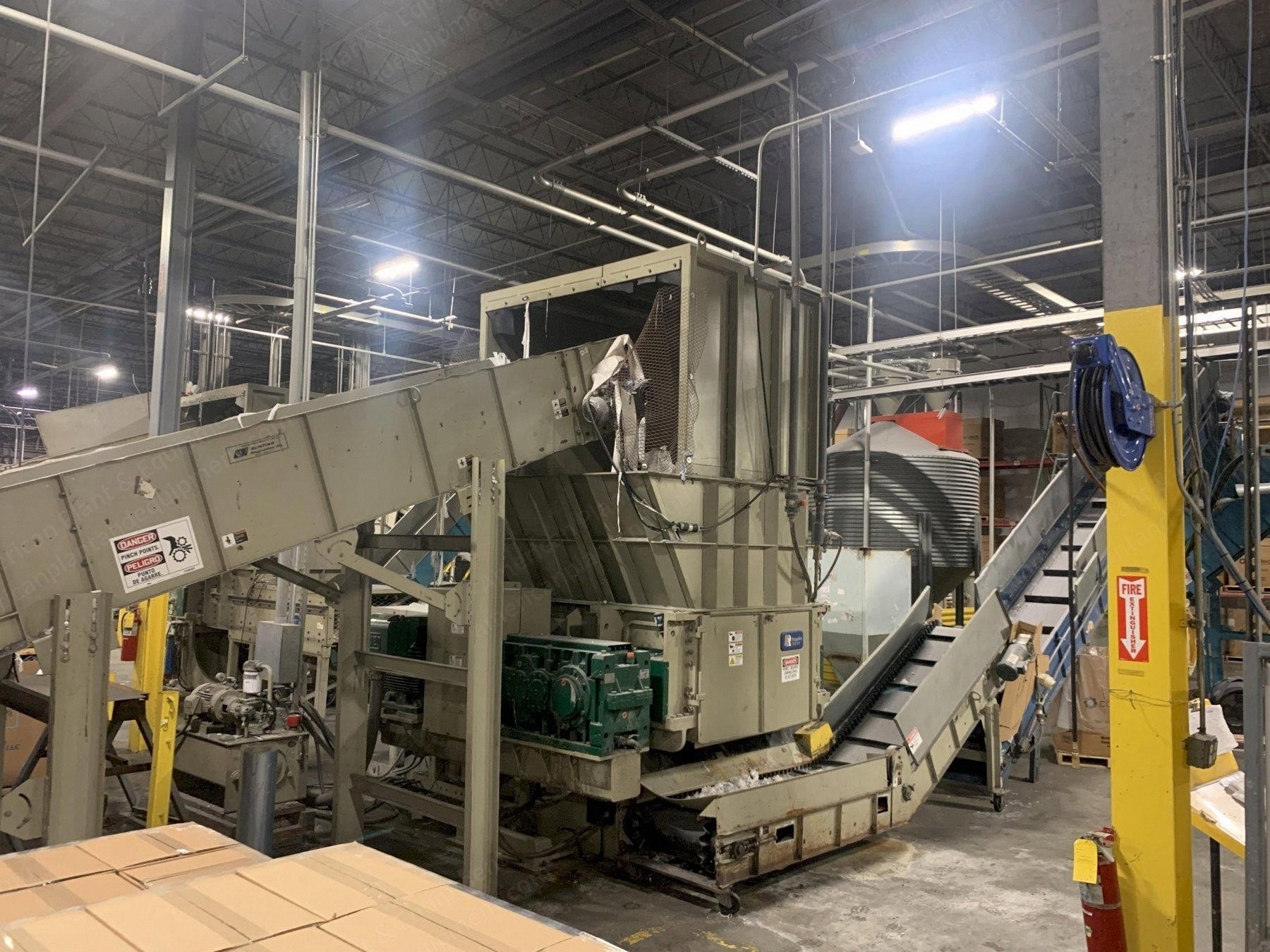 Republic, Single Shaft Shredder, 2011, 52 inch Width, 200 HP, 15 inch Rotor