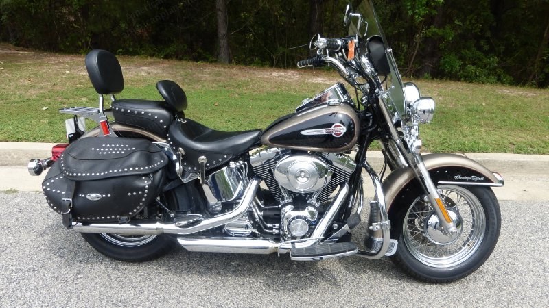 Harley-Davidson, Heritage Softail Classic, 2004, 1442cc, Gold and Black, 18525 Miles