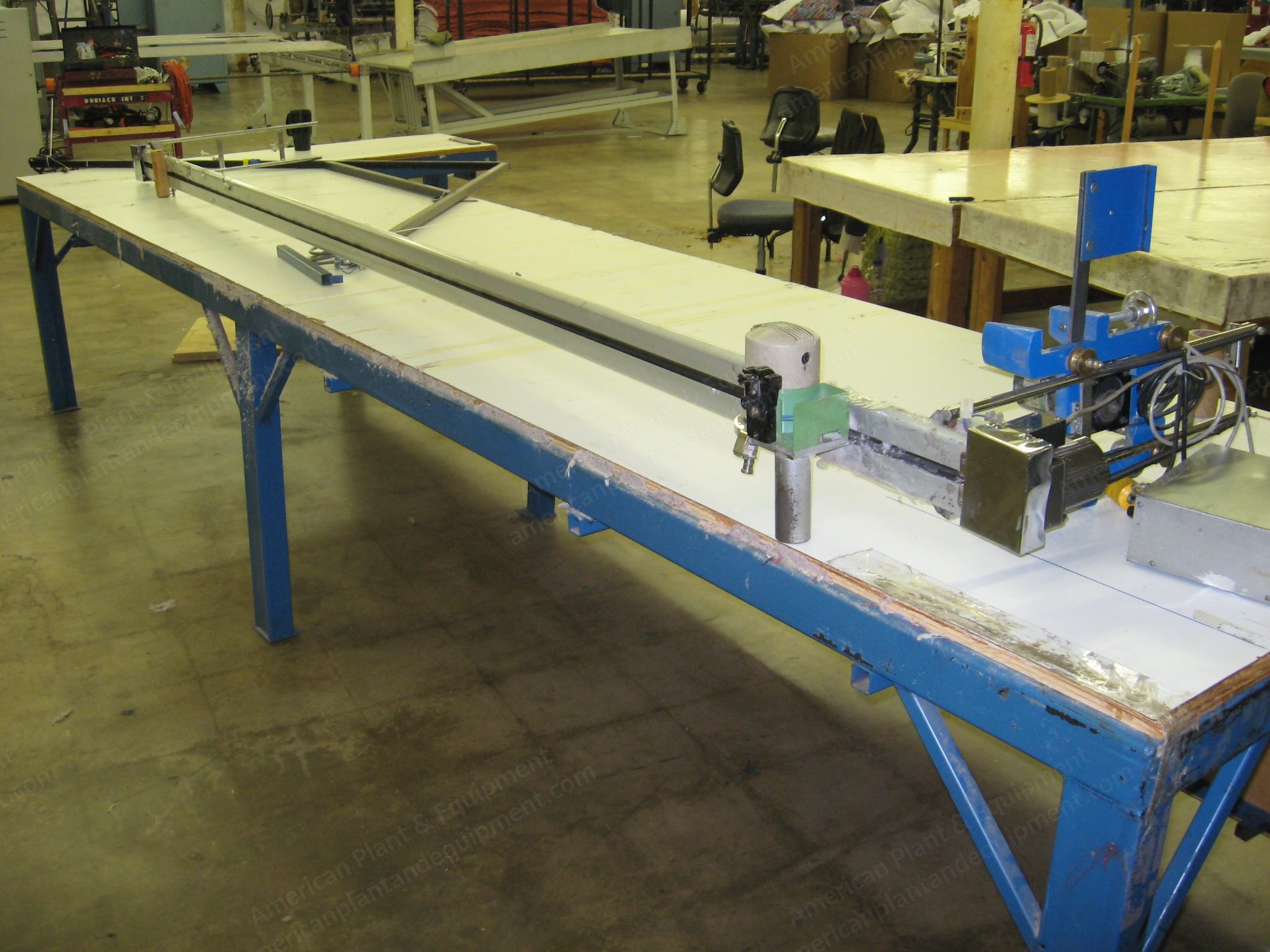 Automatic End Cutter and Table, 128" (3250mm) Width, 13ft x 16ft Expandable Table