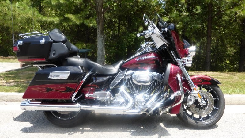 Harley-Davidson, Electra Glide CVO Ultra, 2011, 1802cc, 27444 Miles, Black Ember/Rio Red