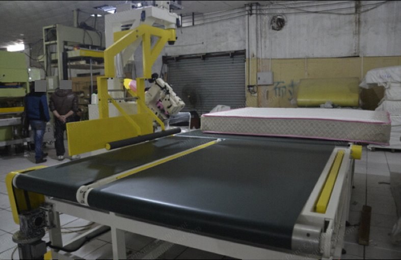 NovaStar, MB230, Automatic Tape Edge Machine, Singer-300U Head, with Flip Over and Conveyor, 2000x3950x900mm Worktable