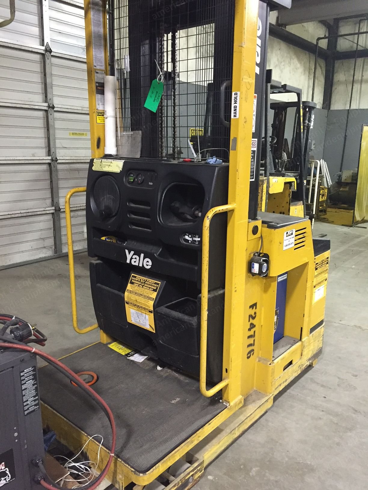 Yale, OS030, 2005, 42 inch Forks, Triple Mast, 24 Volt