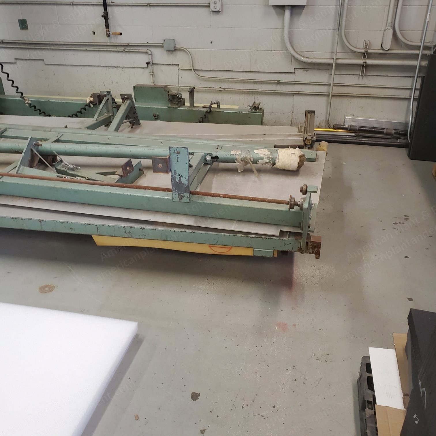 Femco Vertical Foam Cutting Machine, Bun Height 52", Inside Table 72", Outside Table 60"