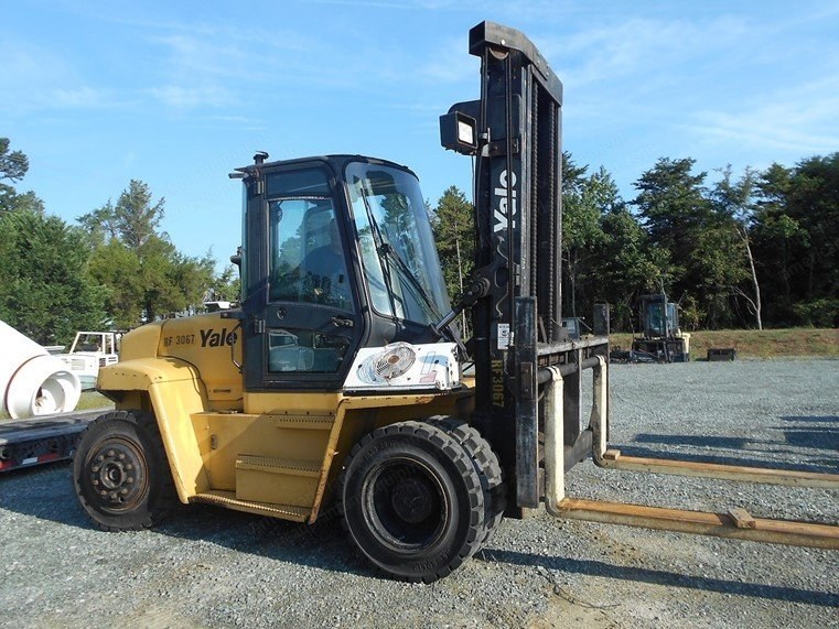 Yale, GDP210, 2003, 21000 lbs Capacity, Diesel, Sideshift, Cab with Heat and AC