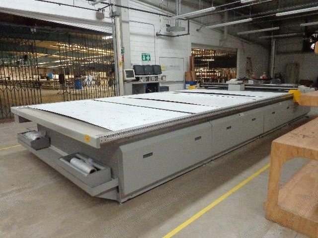 Gerber, Taurus XD System 8, CNC Automated Cutting Machine