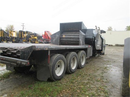 Woodsman, 460, 2010, Caterpillar 800-HP Diesel Engine, 32" x 60" Throat Opening, 50" Drum Diameter