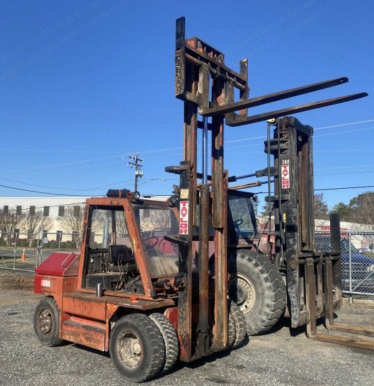 Taylor, Y15WSNF, 15,000 lb Capacity, Pneumatic Tires, Diesel Forklift