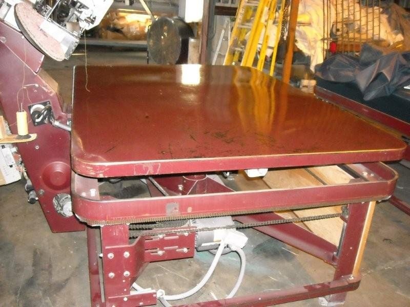 Porter, Singer 300W, 1991, Tape Edge Machine, 76x55 inch Table, 12 inch Max Mattress Height