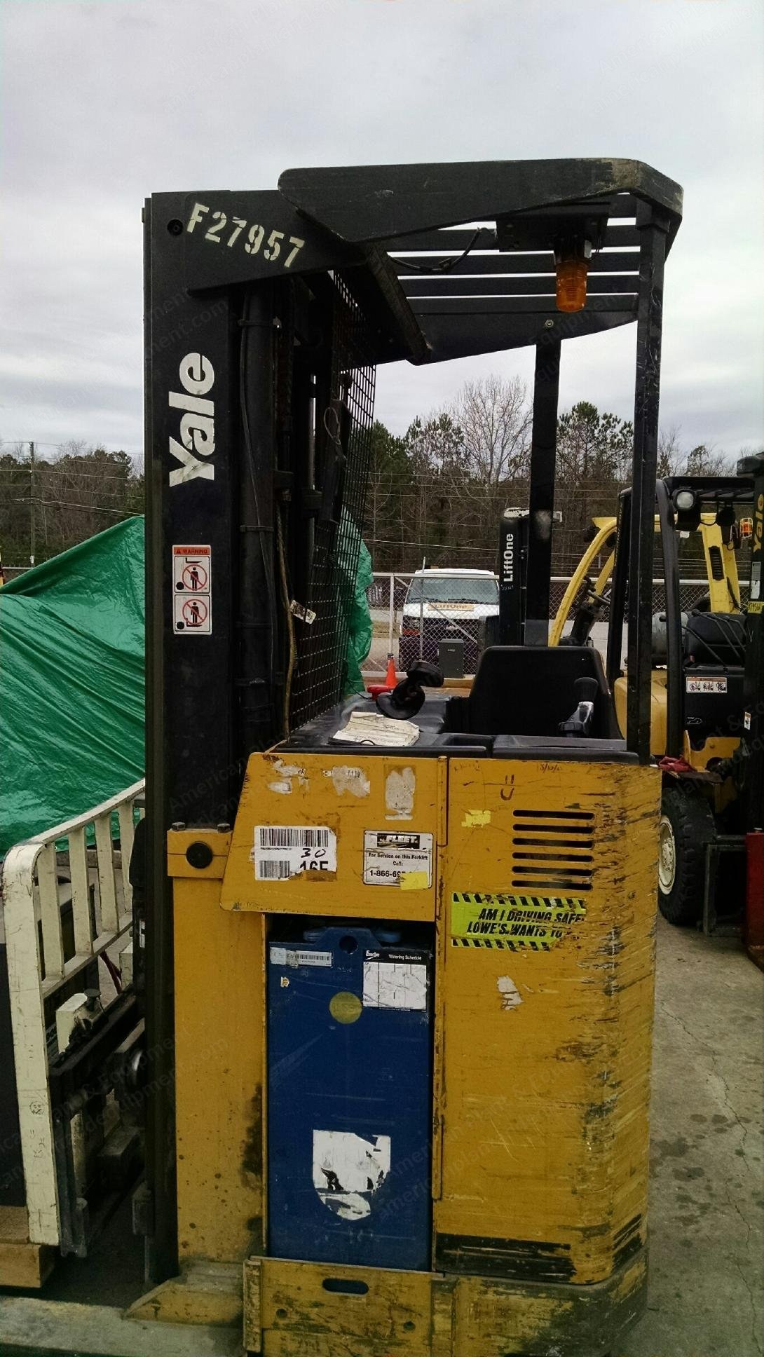 Yale, NR040, 2006, Reach Lift Truck, 4000 lbs Capacity, 203" Lift Height, 24V