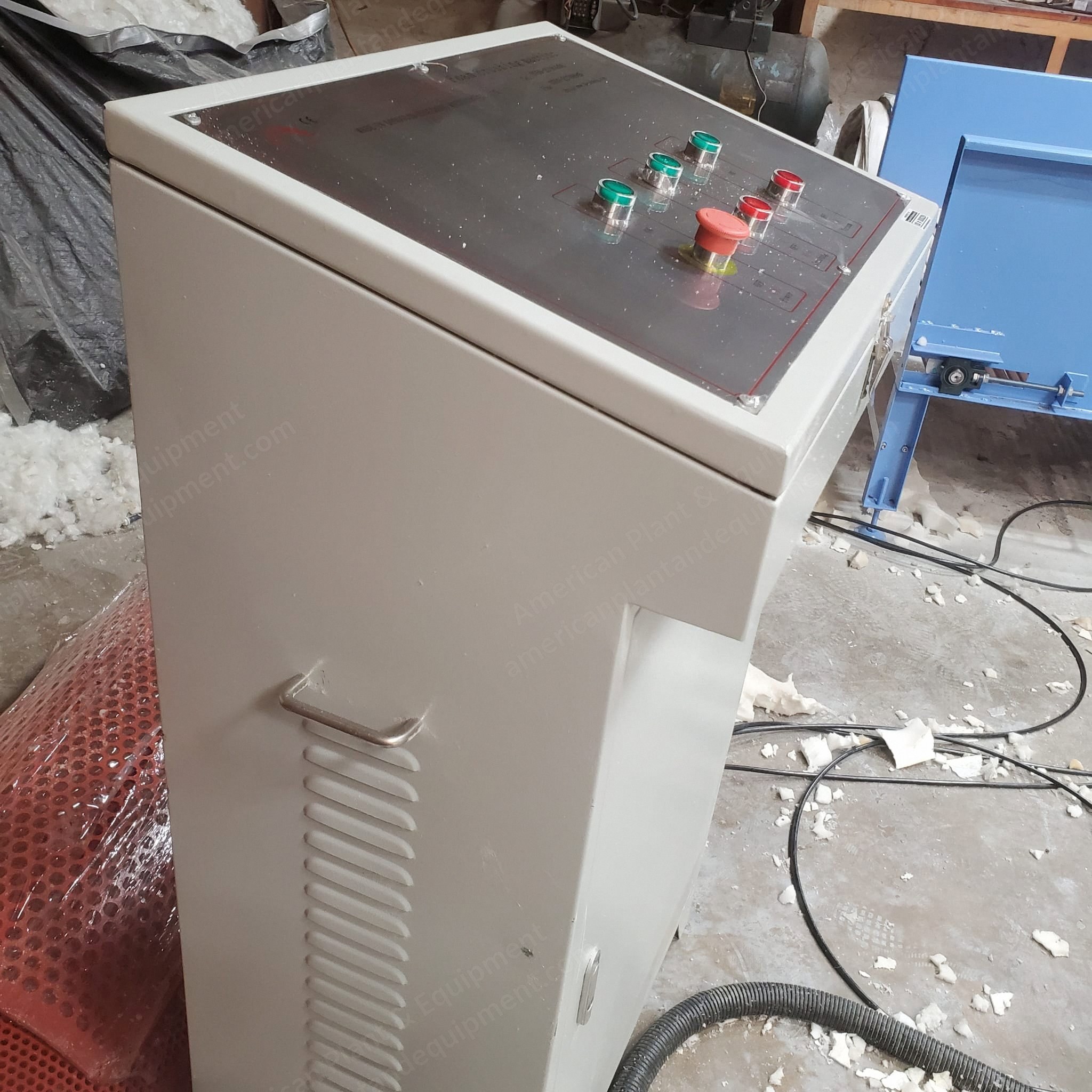 NovaStar, S-30, Foam Shredder, 36kW, 550 lbs/hr, 3-head rotating cutting system