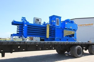 Horizontal Baler, 20 HP, 7 inch Cylinder, 26x26 inch Bale Size