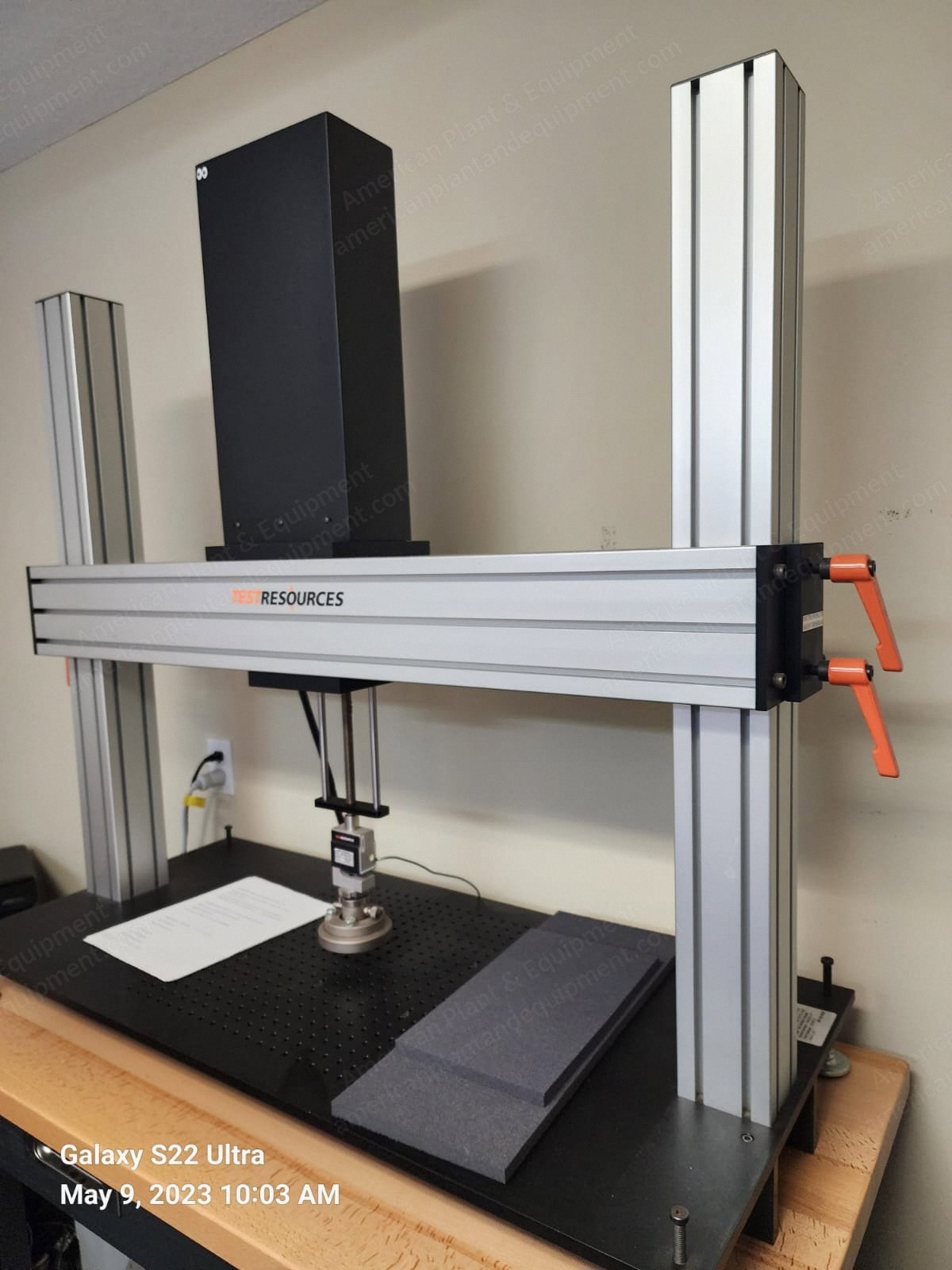 Test Resources, 2 KN, Laboratory Testing Machine for Foam, 500 lb Actuator, Tensile and Compression