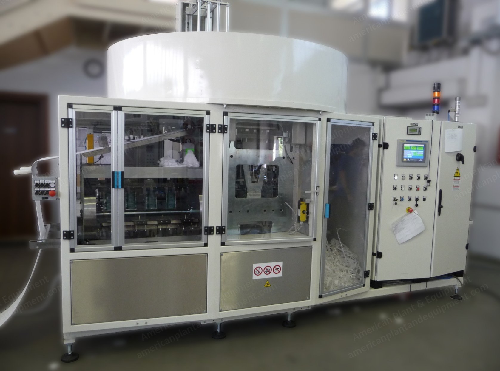 NovaStar, MD1100, Automatic Cutting and Filling Machine for Round Cotton Pads, 56 Bags per Minute, 4850 kg