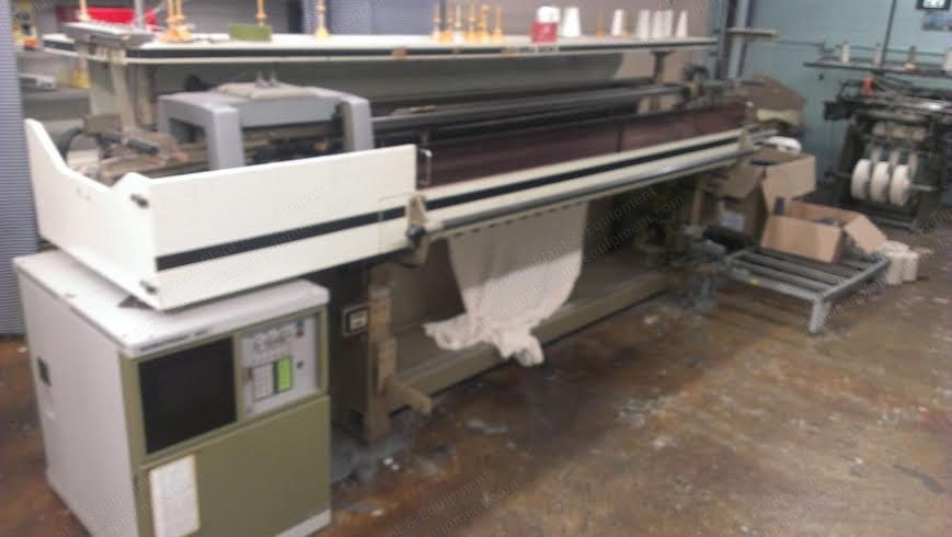 Shima Seiki, SEC-202FF, Flat Knitting Machine, 81" Needle Beds, 5 Gauge, 402 Needles