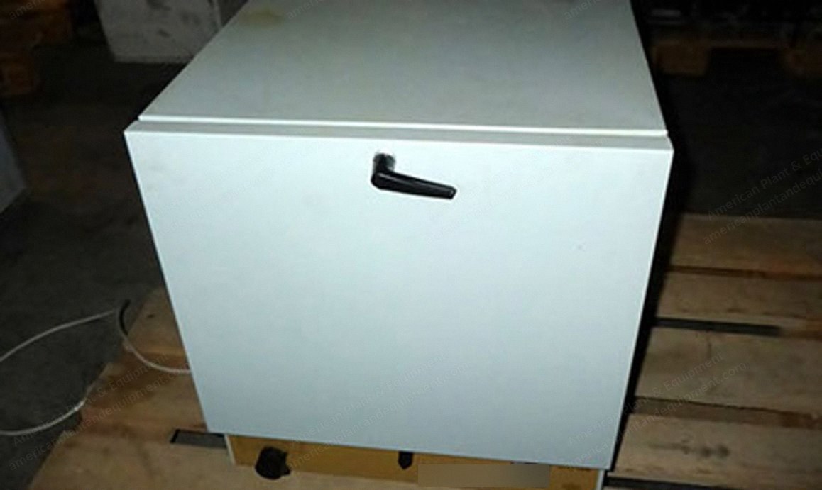 VEB-Dental, Heating Cabinet, Max 240 C, 1250W, 220V