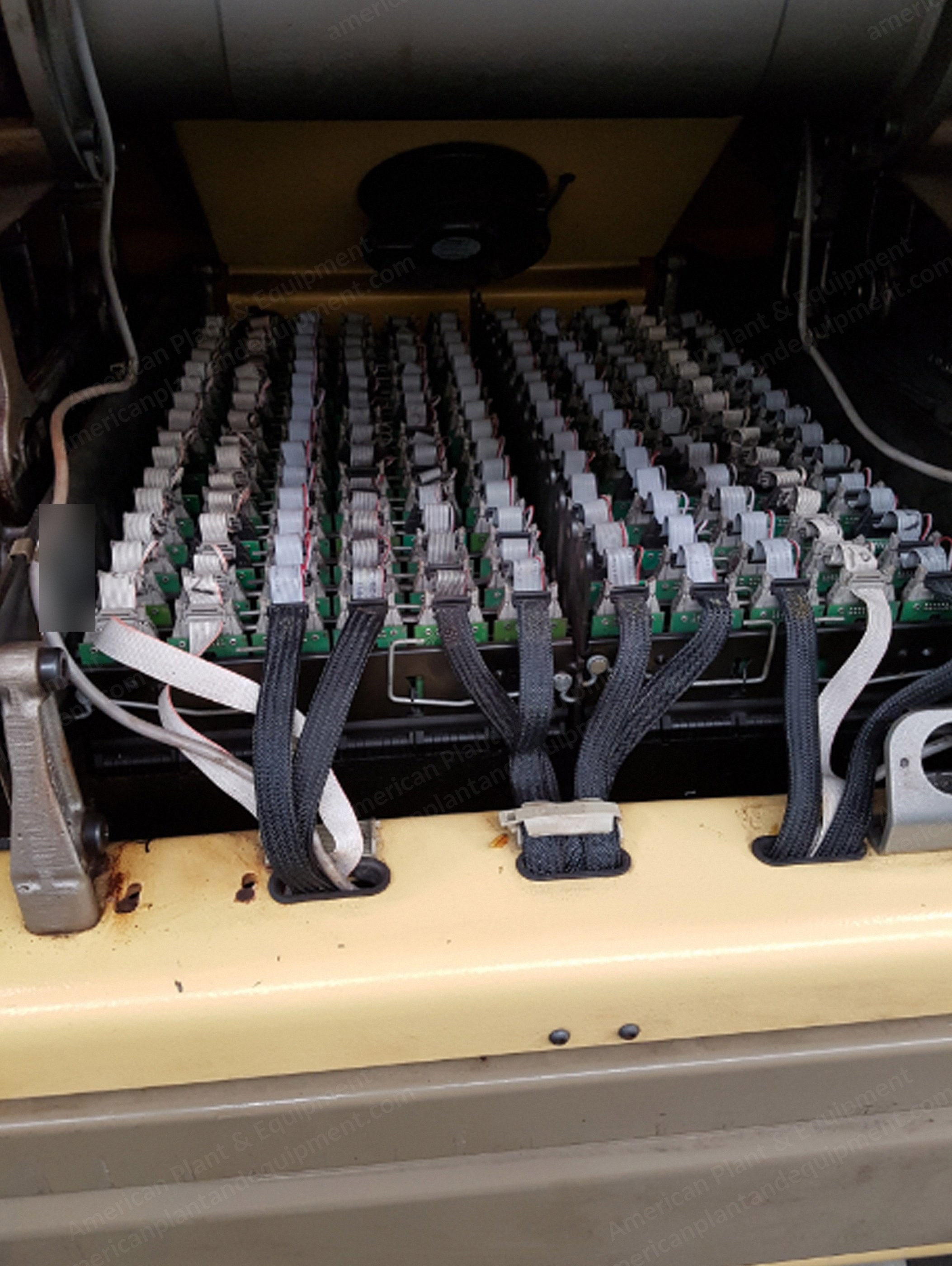 Staubli, LX 1600B, 2002, 1408 Hooks, JC5 Controller